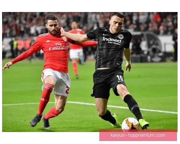 德甲球员加盟评测显示新援表现稳健，助力球队竞争力增强