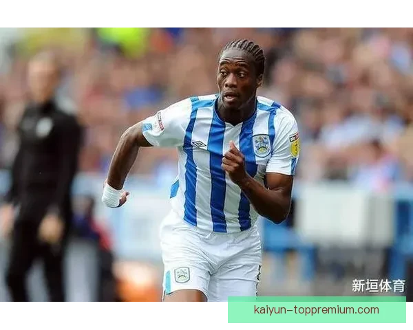 阿劳霍对抗能力持续提升，防守表现稳健